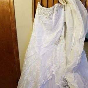 Wedding dress